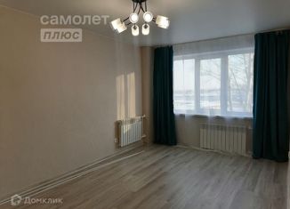 Продам однокомнатную квартиру, 30 м2, Омск, улица Романенко, 15