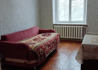 Продам 2-комнатную квартиру, 47 м2, Ломоносов, Богумиловская улица, 17