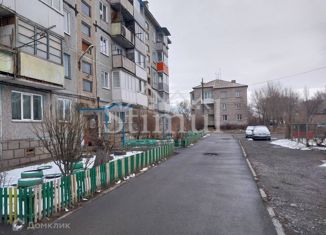 Продам 2-ком. квартиру, 48 м2, Хакасия, Пионерская улица, 47