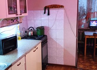 Сдам 2-ком. квартиру, 64 м2, Горячий Ключ, улица Ленина, 238