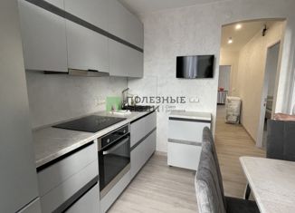 Продажа 3-ком. квартиры, 65 м2, Ижевск, улица Коммунаров, 297