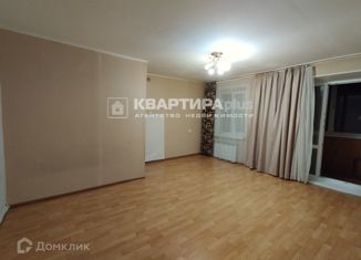 Продажа 1-ком. квартиры, 36 м2, Невьянск, улица Матвеева, 35
