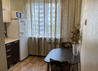Продаю однокомнатную квартиру, 30 м2, Владивосток, Фрунзенский район, Океанский проспект, 105