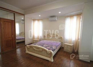 Аренда 4-ком. квартиры, 213 м2, Ялта, улица Кирова, 11
