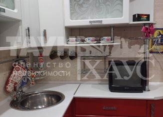 Сдается в аренду двухкомнатная квартира, 43 м2, Балаково, улица Ленина, 103А