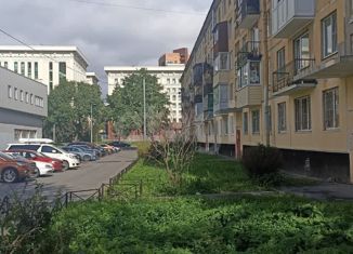 Продам 2-комнатную квартиру, 44.9 м2, Санкт-Петербург, Бассейная улица, 23, метро Электросила