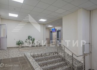 Продаю 1-ком. квартиру, 44.2 м2, Екатеринбург, улица Серова, 45, улица Серова