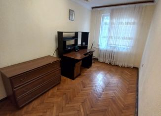 Продаю 1-ком. квартиру, 30.5 м2, Нальчик, улица Ватутина, 32, район Горная