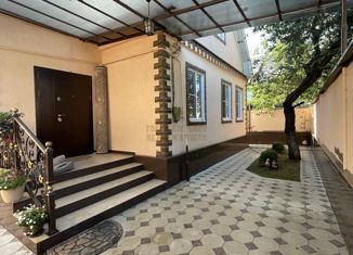 Продам дом, 100 м2, Нальчик, район Центр, площадь 400-летия