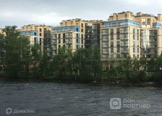 Продается 3-ком. квартира, 80.6 м2, Санкт-Петербург, метро Чкаловская, Петровский проспект, 24к3