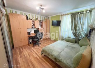 Продаю 3-ком. квартиру, 64.2 м2, посёлок городского типа Молодёжное, улица Строителей, 9