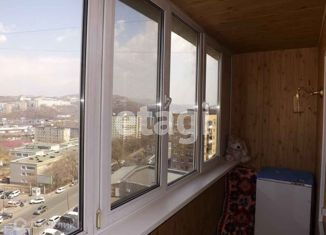 Двухкомнатная квартира на продажу, 52.5 м2, Владивосток, Первореченский район, Океанский проспект, 98