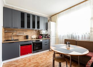 Продажа 3-комнатной квартиры, 72.2 м2, Москва, проспект Защитников Москвы, 13, проспект Защитников Москвы