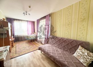 Продам комнату, 87 м2, Санкт-Петербург, улица Латышских Стрелков, 17к1