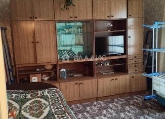 Продажа 2-ком. квартиры, 47 м2, поселок городского типа Октябрьский, Советская улица, 1