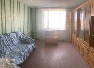 Продам 2-ком. квартиру, 64 м2, село Уютное, улица Кирова, 12