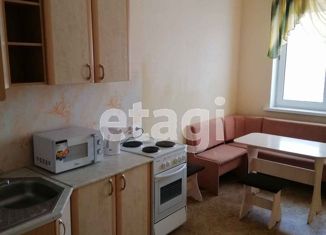 Сдаю в аренду 3-ком. квартиру, 75.5 м2, Тобольск, 15-й микрорайон, 30