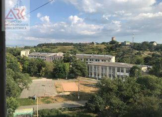 Продаю трехкомнатную квартиру, 67.4 м2, посёлок городского типа Грэсовский, улица Яблочкова, 15/7