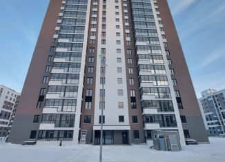 Продается двухкомнатная квартира, 56.4 м2, поселок городского типа Пышма, Свердловская улица, 25