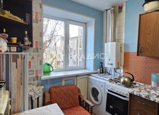 Трехкомнатная квартира на продажу, 58 м2, Волгоградская область, Коммунистическая улица, 18А