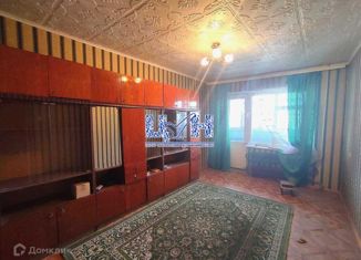 Продам четырехкомнатную квартиру, 70 м2, Курская область, проспект Кулакова, 5