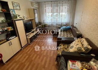 Продажа 3-ком. квартиры, 70 м2, Элиста, улица Лермонтова, 14