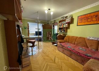 2-комнатная квартира на продажу, 43.9 м2, Евпатория, улица Дмитрия Ульянова, 7