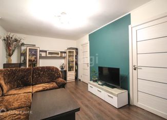 Продам 4-комнатную квартиру, 62 м2, Барнаул, Центральный район, улица Папанинцев, 205