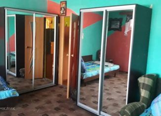 Продаю 1-комнатную квартиру, 50 м2, село Штормовое, улица Ленина, 10