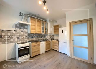 Продам двухкомнатную квартиру, 61.7 м2, Санкт-Петербург, Московский проспект, 73к5, метро Фрунзенская