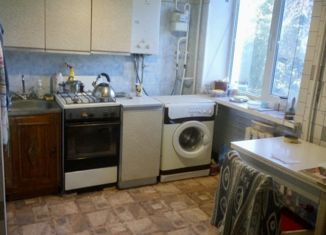 Продаю 2-комнатную квартиру, 43.3 м2, поселок городского типа Мирный, улица Лётчиков, 10