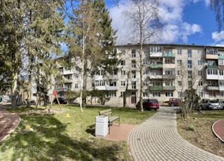 Продам двухкомнатную квартиру, 46.2 м2, Светлогорск, улица Мичурина, 1