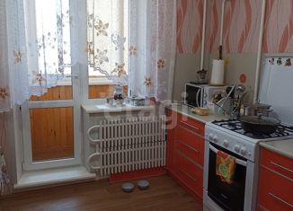 Продам двухкомнатную квартиру, 54.3 м2, посёлок городского типа Медведево, улица Медведево, 52