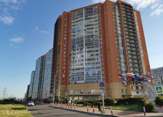 Сдается двухкомнатная квартира, 55 м2, Ленинградская область, проспект Авиаторов Балтики, 19