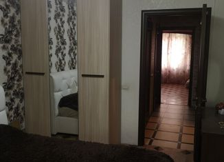Продам 3-комнатную квартиру, 64.8 м2, Челябинская область, улица Калинина, 1
