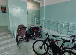 Продажа 2-ком. квартиры, 56 м2, Новосибирск, проспект Строителей, 13, проспект Строителей