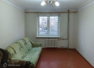 Продается 2-ком. квартира, 49 м2, село Михайловское, улица Плиева, 2