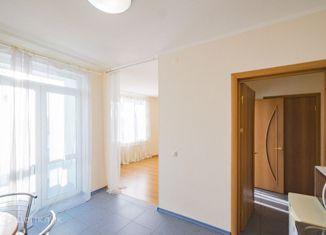 Продается 1-комнатная квартира, 40 м2, Екатеринбург, улица Татищева, 96, улица Татищева