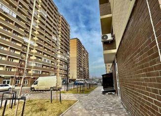 Продам 3-комнатную квартиру, 65 м2, Краснодар, ЖК Дыхание, улица Лётчика Позднякова, 2к14