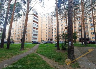 Продаю 2-ком. квартиру, 50.6 м2, Красноярский край, Ленинградский проспект, 20