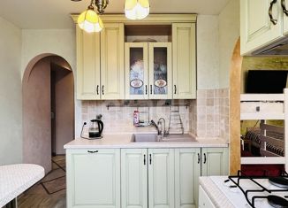 Продаю 3-комнатную квартиру, 61.7 м2, Москва, улица Тёплый Стан, 25к4, метро Тропарёво