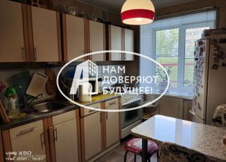 Продам четырехкомнатную квартиру, 75.5 м2, Глазов, улица Толстого, 38