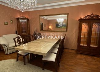 Сдается четырехкомнатная квартира, 160 м2, Москва, Большая Академическая улица, 15к1, район Коптево