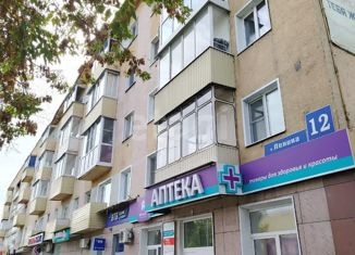 Продается 2-комнатная квартира, 42.7 м2, Кемеровская область, улица Ленина, 12