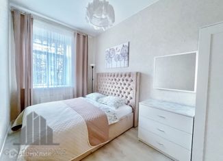 Аренда 2-комнатной квартиры, 60 м2, Санкт-Петербург, Лахтинская улица, 18, метро Чкаловская