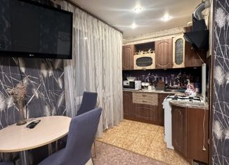 Сдаю в аренду 2-ком. квартиру, 39 м2, Березники, улица Свердлова, 150