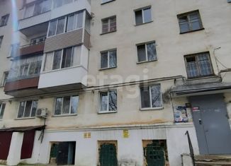 Трехкомнатная квартира на продажу, 57.5 м2, Свердловская область, улица Воронова, 8к2