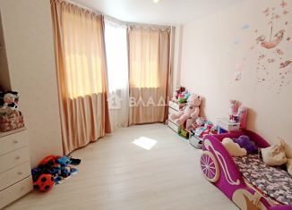 Продаю двухкомнатную квартиру, 60 м2, Владимир, Славная улица, 8