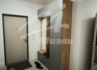 3-комнатная квартира в аренду, 81 м2, Москва, Варшавское шоссе, 170Ек6, метро Лесопарковая