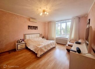 Продажа 3-ком. квартиры, 76.2 м2, Новомосковск, Октябрьская улица, 18А